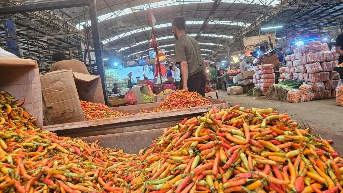Fiery Surge in Indonesian Markets: Red Bird’s Eye Chili Prices Nearing Rp 100,000 per Kilogram Amid Supply Constraints