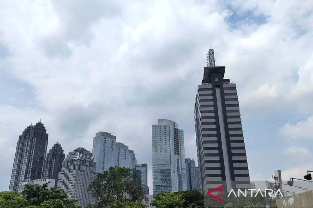 Jakarta Weather Forecast: Mild Conditions Expected Across Capital with Scattered Afternoon Showers
